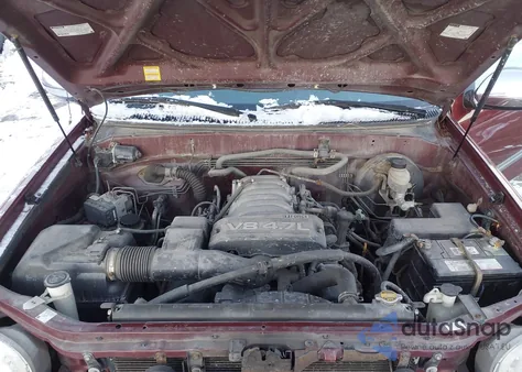 2004 Toyota Tundra Sr5 V8 z USA, uszkodzony, nr VIN 5TBBT441X4S448607